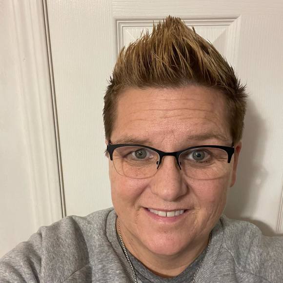 Profile Picture of Shawn Stanley (@shawneegrl32) on Poshmark