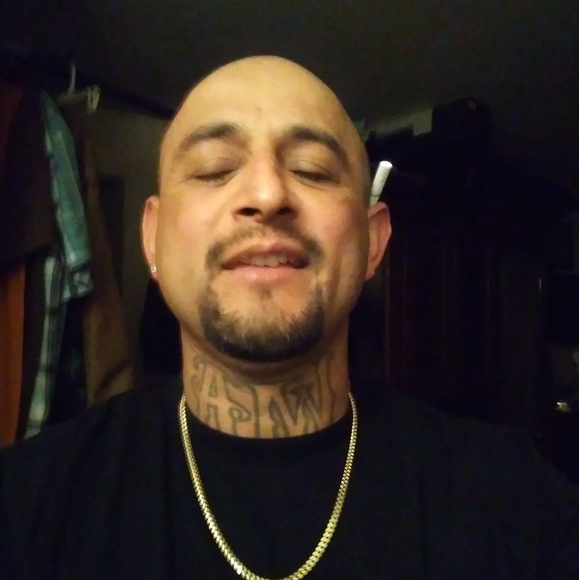 Profile Picture of Cesar Calderon (@cesarcaldero261) on Poshmark