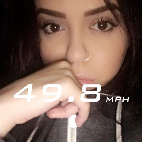 Profile Picture of Bianca Silva (@biasilva97) on Poshmark