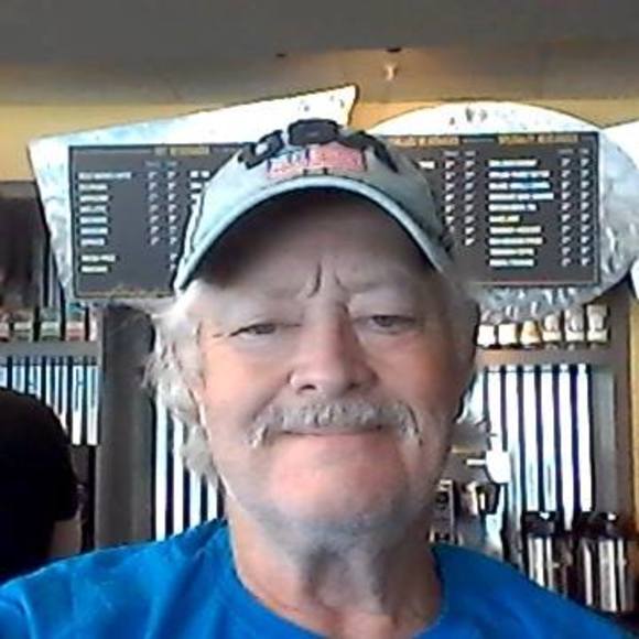 Profile Picture of Larry Hirsch (@larryhirsch333) on Poshmark