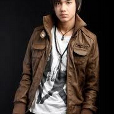 Profile Picture of Anthony Pazanowski (@PazStandTall) on Twitter