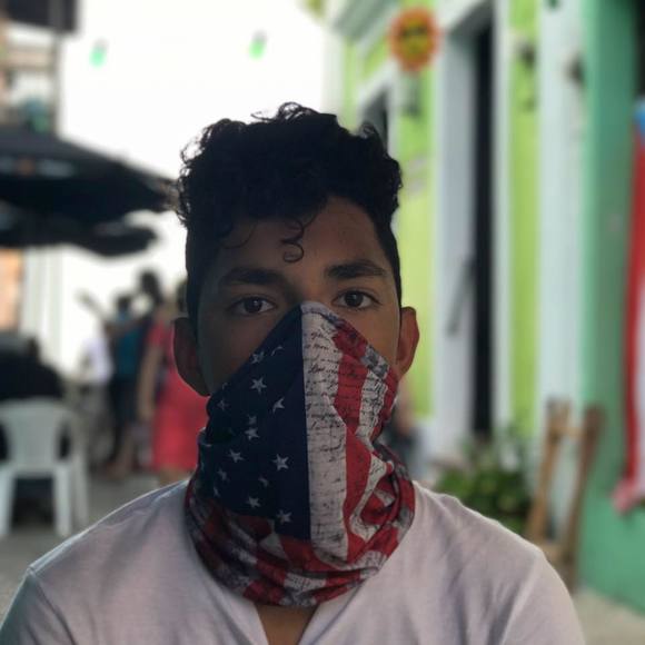 Profile Picture of Carlos Lucio (@carloslucio123) on Poshmark