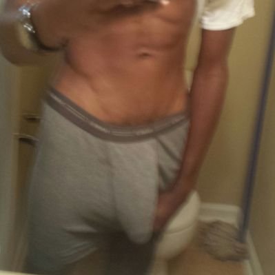 Profile Picture of Pokin Ya Ribs 😏 (@MONEYismymotiv_) on Twitter