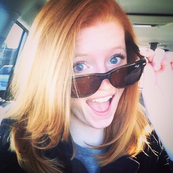 Profile Picture of Molly Zadell (@mlz416) on Poshmark