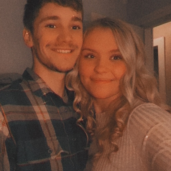 Profile Picture of Alexa Kent (@alexakent2015) on Poshmark