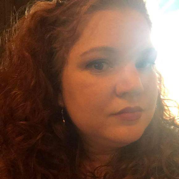 Profile Picture of Chelsea Nodine (@chelseanodine) on Poshmark