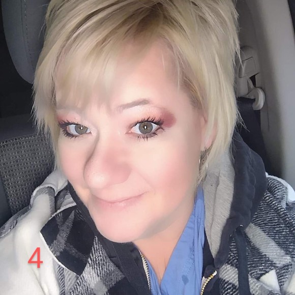 Profile Picture of Teena Gitzinger (@gitzingert) on Poshmark