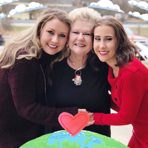 Profile Picture of Donna Foster (@donnafoster966) on Poshmark