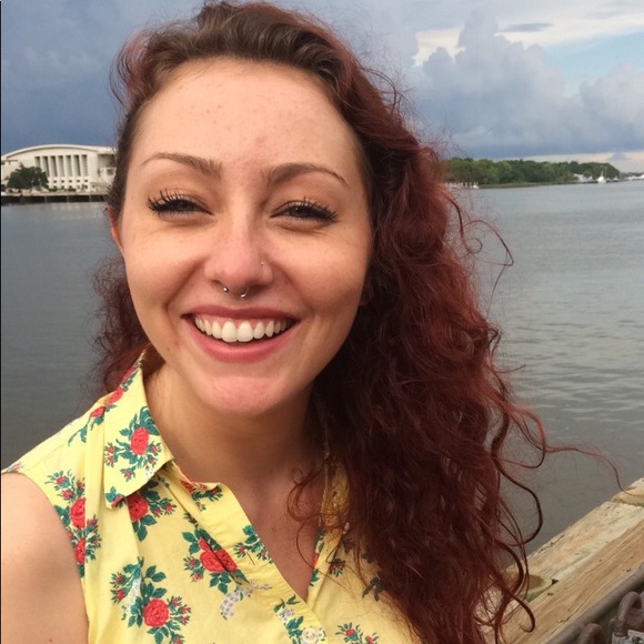 Profile Picture of Alex Belcore (@alexbel130) on Poshmark