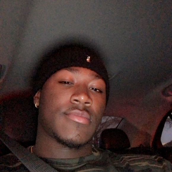 Profile Picture of Jason Huntley (@jhuntley98) on Poshmark