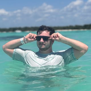 Profile Picture of Chris Hollis (@_chrishollis) on Instagram