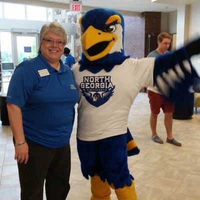 Profile Picture of Charlotte Wade (@char_wade) on Twitter