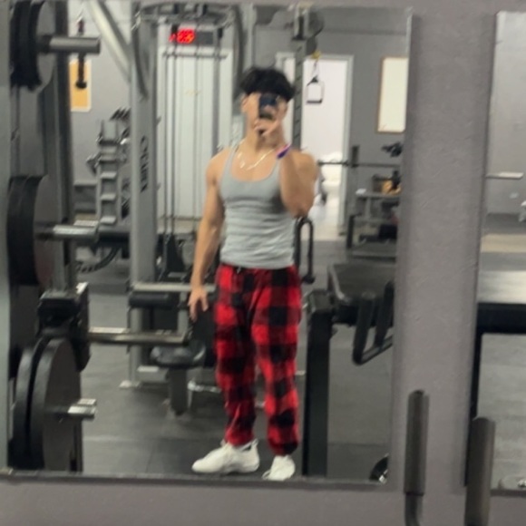 Profile Picture of Jimmy Lin (@jimmylin2005) on Poshmark