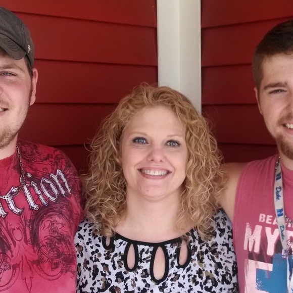 Profile Picture of Lori Blevins (@prazngod) on Poshmark