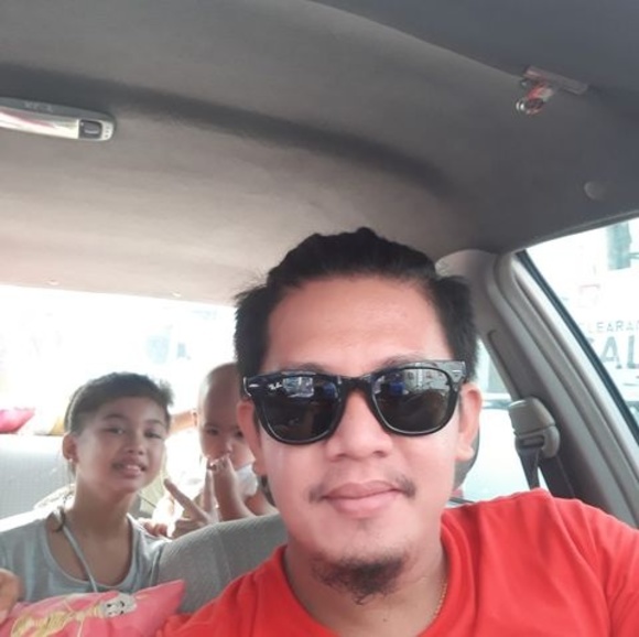 Eric Dizon - Poshmark Profile Picture of Eric Dizon (@dizoneric805) on Poshmark