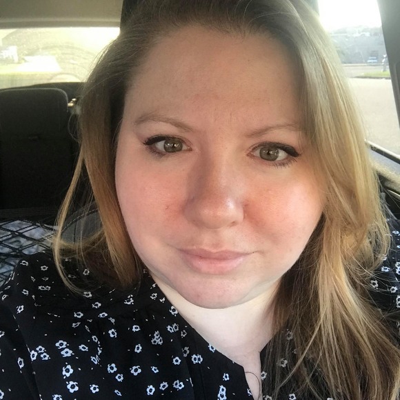 Profile Picture of Heather Spaulding (@heatherspaul310) on Poshmark