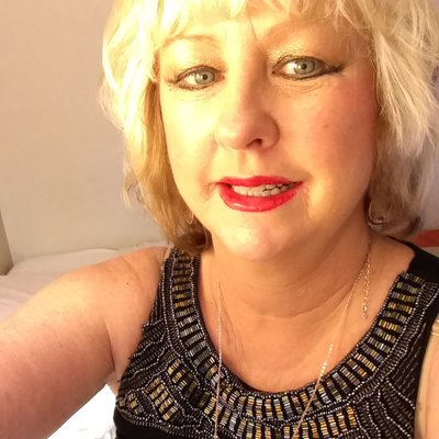 Profile Picture of Mollie Pearson (@molliep1965) on Twitter