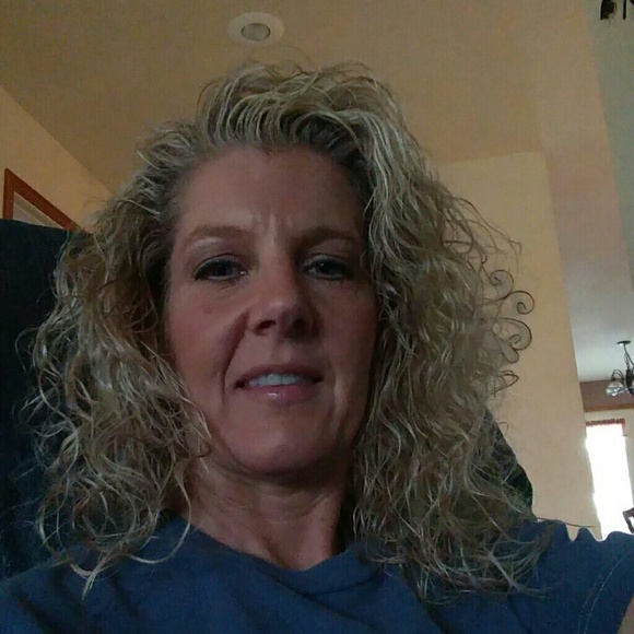 Profile Picture of Tracey Stokes (@tstokes1971) on Poshmark