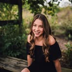 Profile Picture of Lauren Manhardt (@Lauren-Manhardt) on Facebook