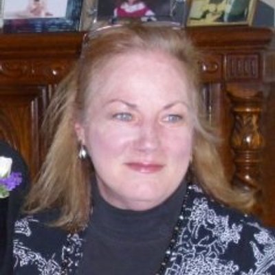 Profile Picture of Lynn Beaty (@lynnsellsindy) on Twitter