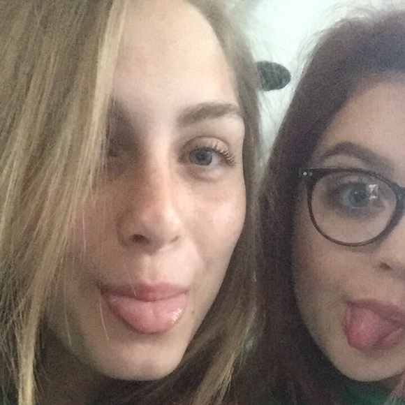 Profile Picture of Samara Rogers (@samara_rogers) on Poshmark