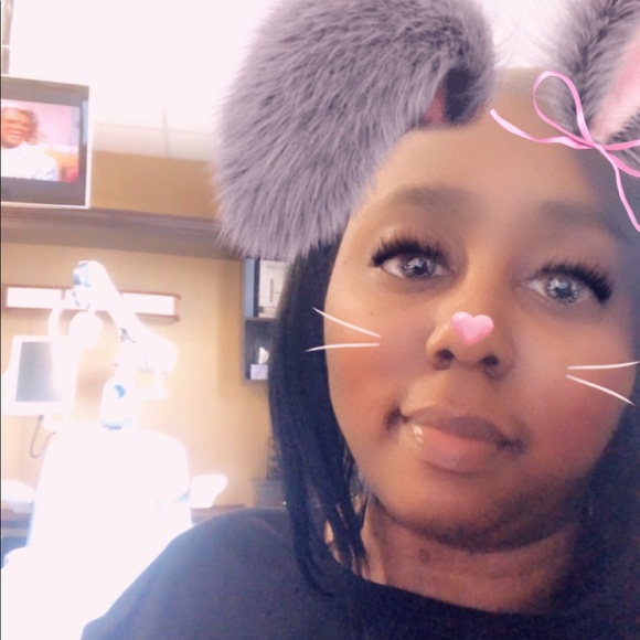 Profile Picture of Syreeta Johnson thomas (@kellen01) on Poshmark