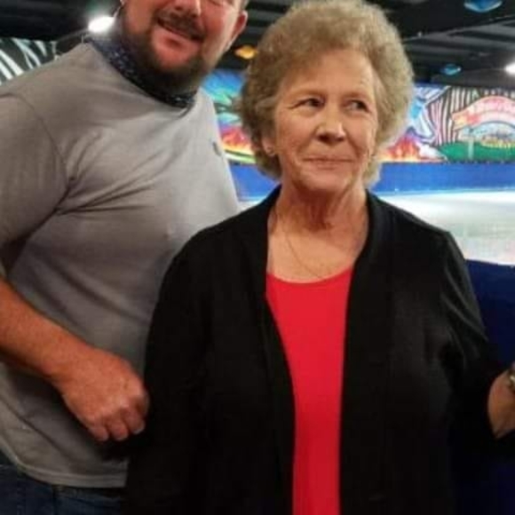 Profile Picture of Sandra Moses (@mosessandra16) on Poshmark