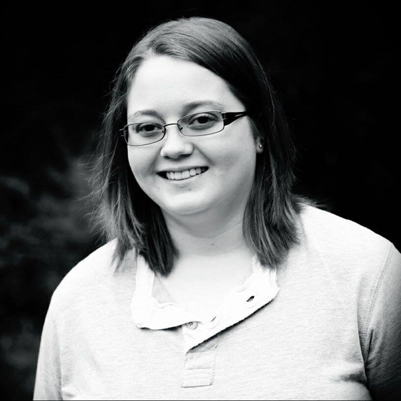 Profile Picture of Courtney Czarniecki (@monkey76522) on Poshmark