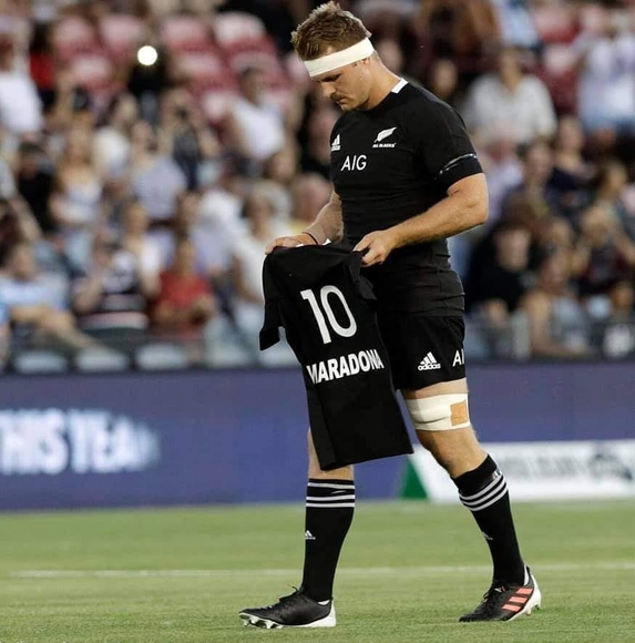 Profile Picture of Lahiru akalanka Senarathna (@lsenarathna) on Poshmark