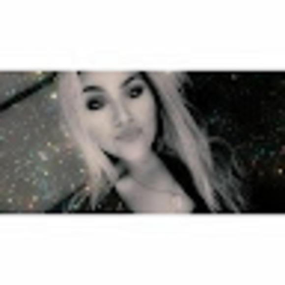 Profile Picture of Ruby Reyna (@rubyreynaa) on Poshmark