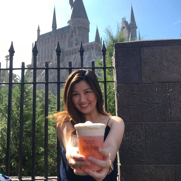 Profile Picture of Amonrat Adulyatham (@moamon) on Poshmark