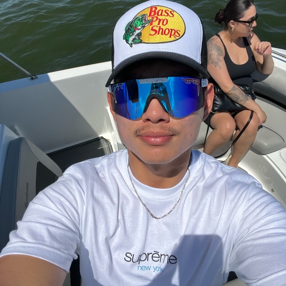 Profile Picture of Sam Nguyen (@saucenguyen) on Poshmark