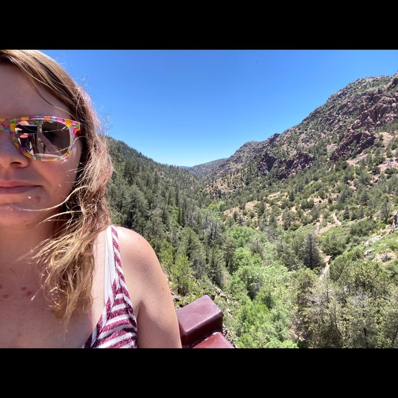 Profile Picture of Jessica Sobers (@jessysobers123) on Poshmark