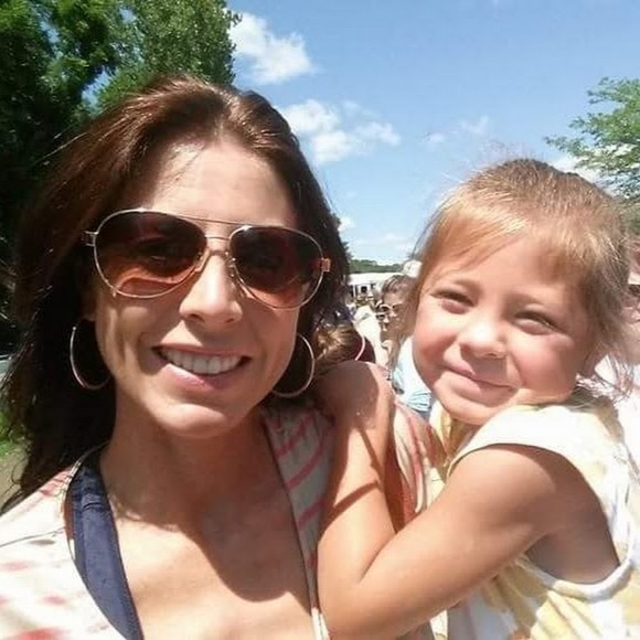 Profile Picture of Amy Trezek (@trezek2) on Poshmark