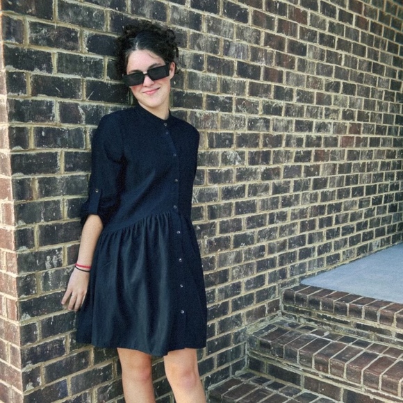 Profile Picture of Norah Younger (@norahyounger) on Poshmark