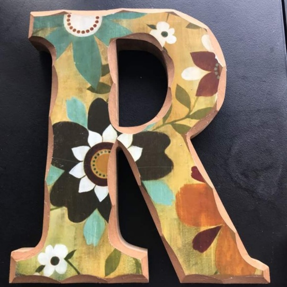 Profile Picture of R Flores (@nakedrose) on Poshmark