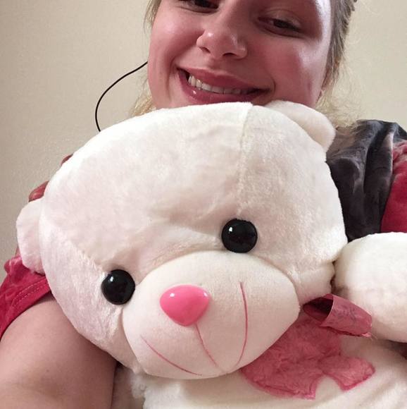 Profile Picture of Nicole Kotowski (@nicoleaman1998) on Poshmark