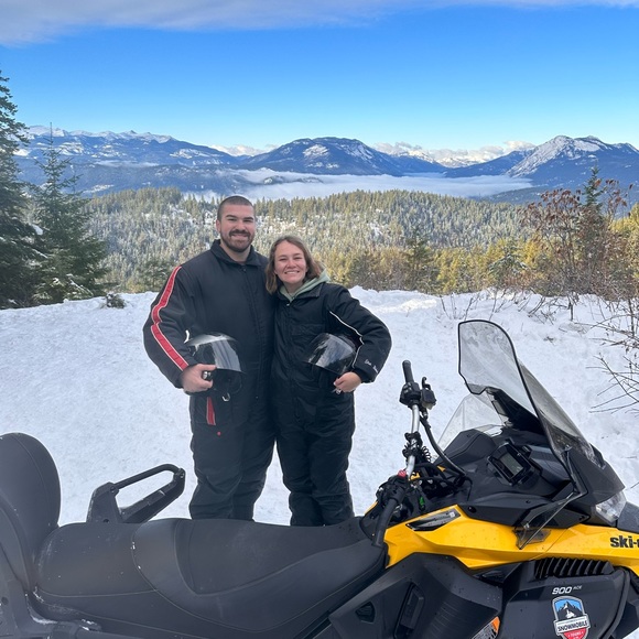 Profile Picture of Jasmine Allison (@jna0012) on Poshmark