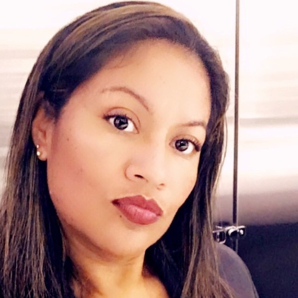 Nancy Ocon - Poshmark Profile Picture of Nancy Ocon (@bebeocon) on Poshmark