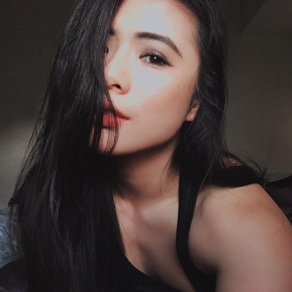 Profile Picture of Athena Lin (@athena_lin) on Poshmark