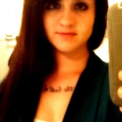 Profile Picture of Ashley Clausen (@alclausen1992) on Twitter