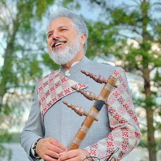 Profile Picture of Rostam Mirlashari (@rostammirlashari) on Instagram
