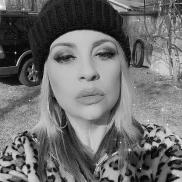 Profile Picture of Britney Parker (@britparker88) on Poshmark
