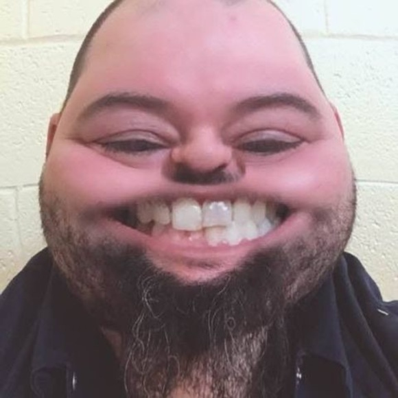 Profile Picture of Scott Ely (@biggscott96) on Poshmark