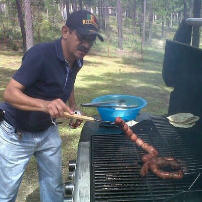 Profile Picture of Mario Valladares (@Valladares1953) on Twitter