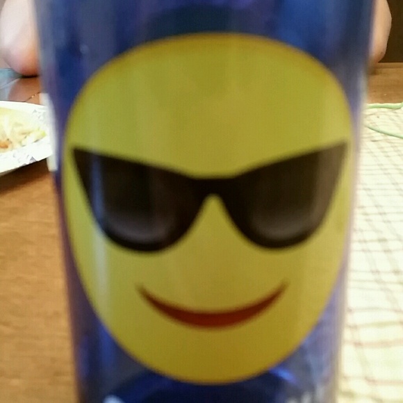 Profile Picture of Taryn Higgins (@tarynh2003) on Poshmark