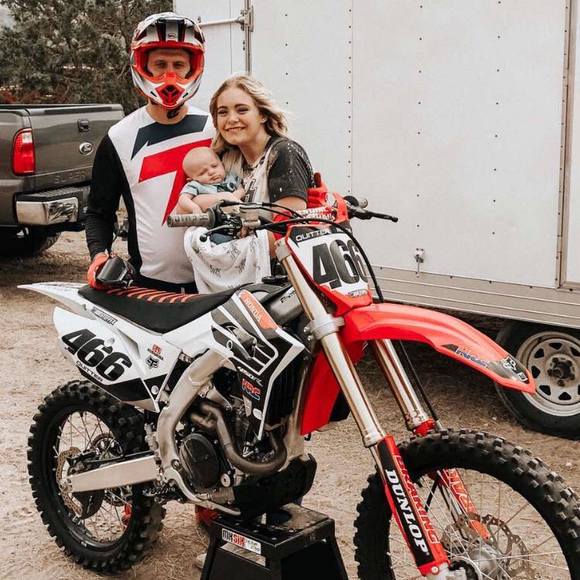 Profile Picture of Cody Quitter (@codyquitter) on Poshmark