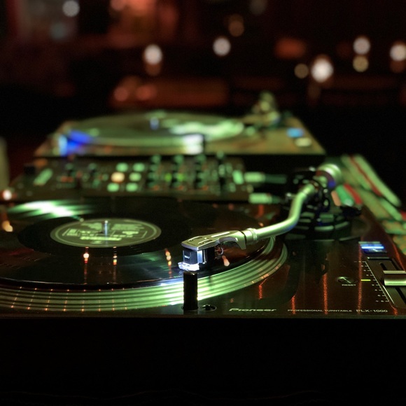 Profile Picture of Andrew Galluccio (@gordonlightfoot) on Poshmark