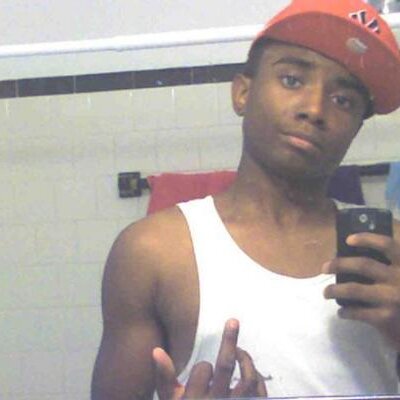 Profile Picture of Robert Taliaferro (@pimpin_squeral) on Twitter