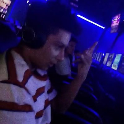 Profile Picture of Andrew Riese (@iconicturtoise) on Twitter